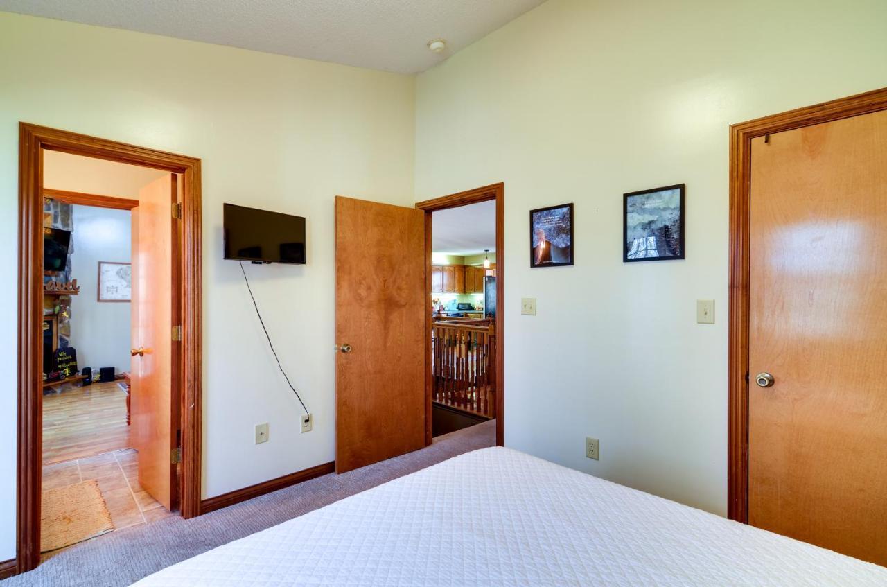 Burnside Resort Cabin With Hot Tub And Outdoor Spots! エクステリア 写真