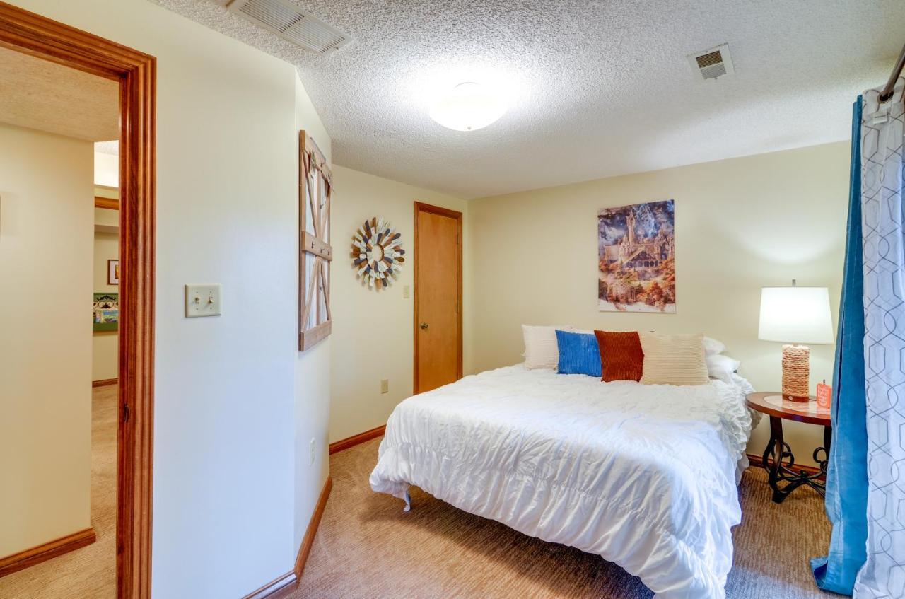 Burnside Resort Cabin With Hot Tub And Outdoor Spots! エクステリア 写真